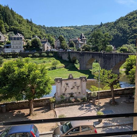 埃斯坦Chez Cornelia住宿加早餐旅馆 外观 照片